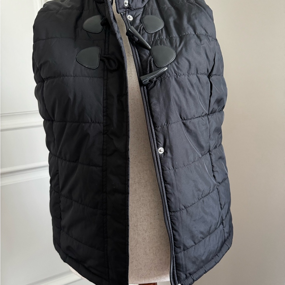Liz Claiborne Black Quilted Vest; Sz L